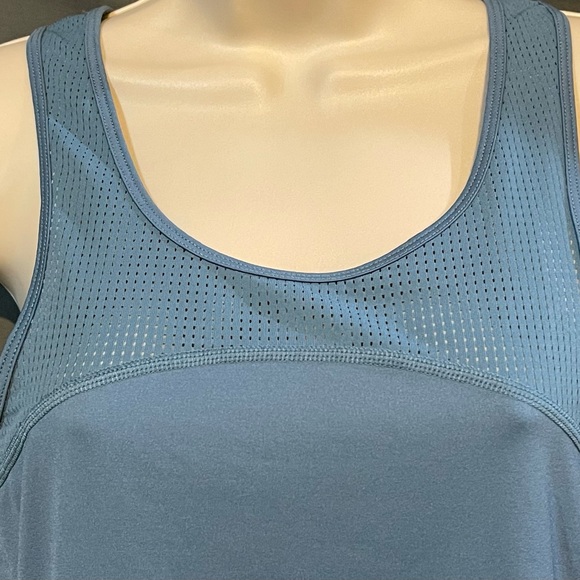 Nike dry fit fitness tank top - Picture 4 of 12